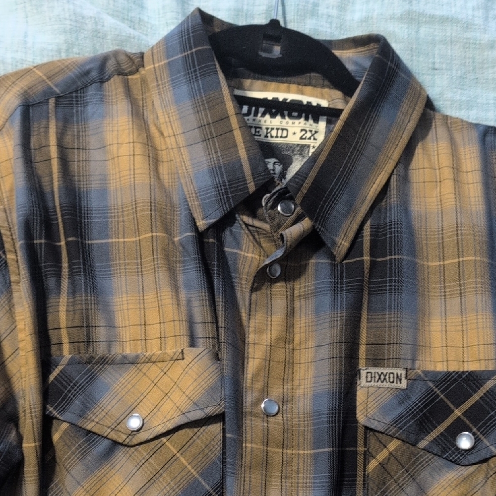DIXXON THE KID Short-Sleeve Plaid Button-Down Shirt in Tan and Black - Picture 4 of 4